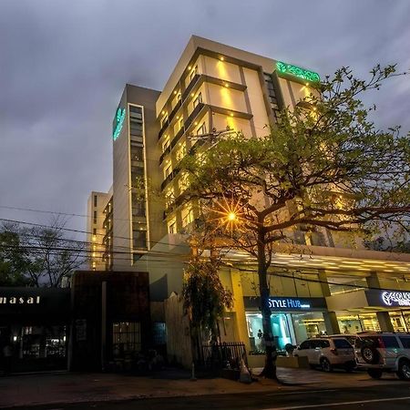 Sequoia Hotel Кесон-Сити Экстерьер фото