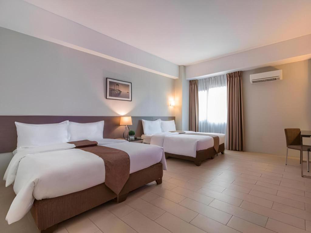 Sequoia Hotel Кесон-Сити Экстерьер фото
