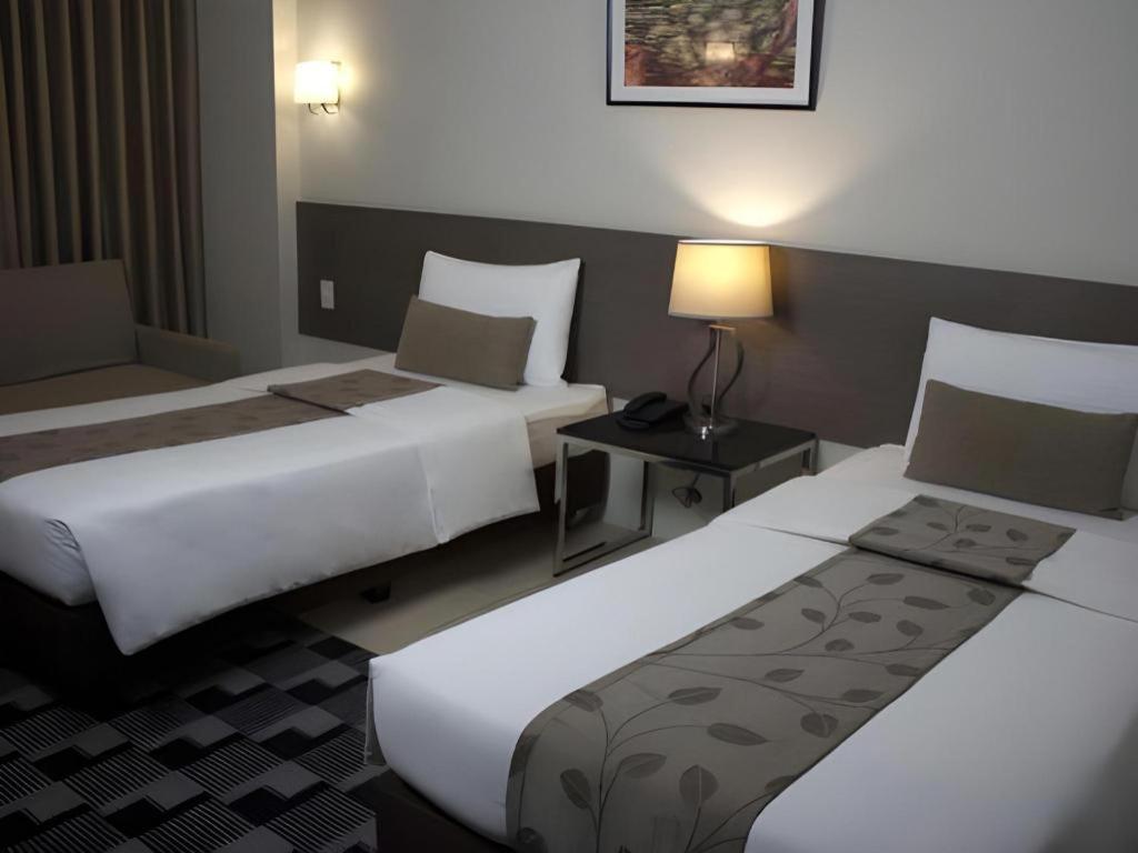 Sequoia Hotel Кесон-Сити Экстерьер фото