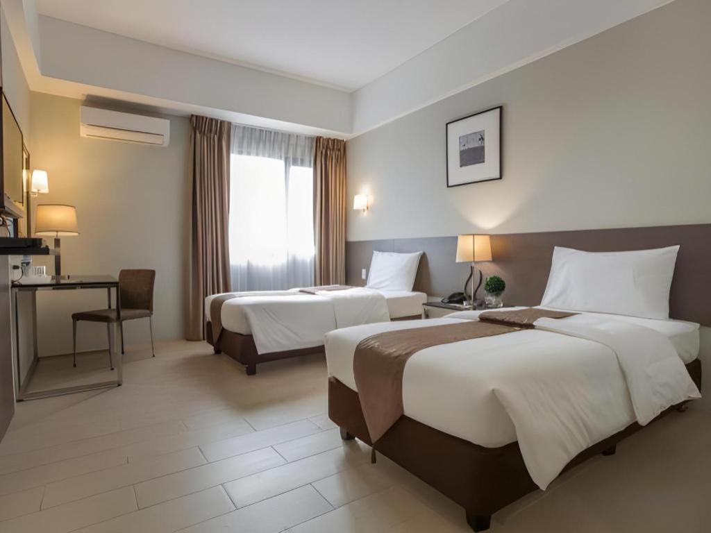 Sequoia Hotel Кесон-Сити Экстерьер фото