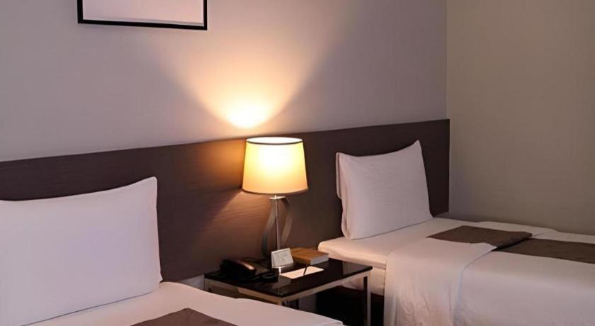 Sequoia Hotel Кесон-Сити Экстерьер фото