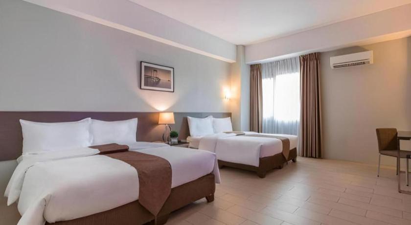 Sequoia Hotel Кесон-Сити Экстерьер фото